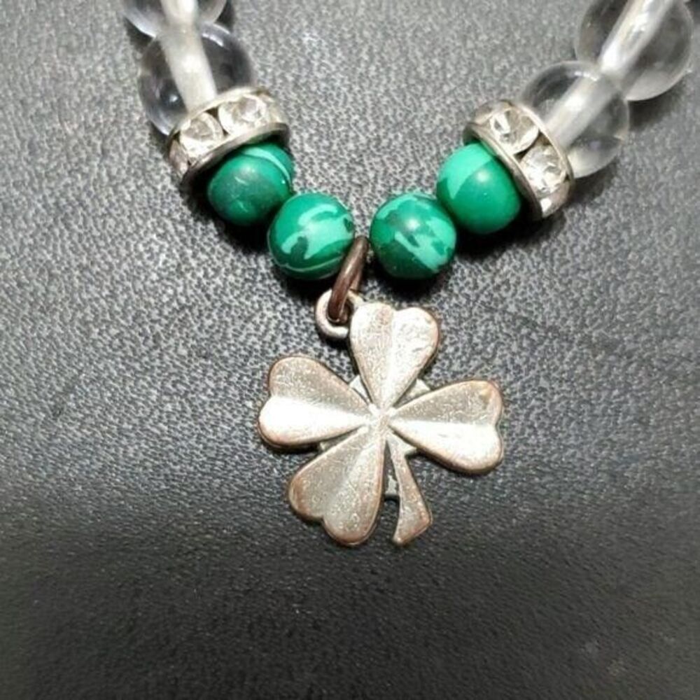 Silver tone and green lucky bracelet shamrock clover 7"